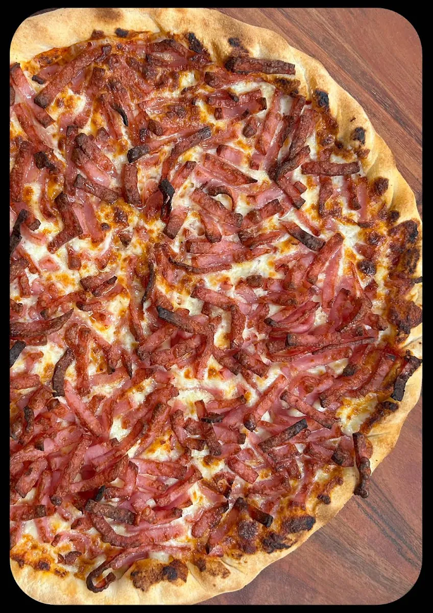 Highlights, Pizza 82 Sandstone Point