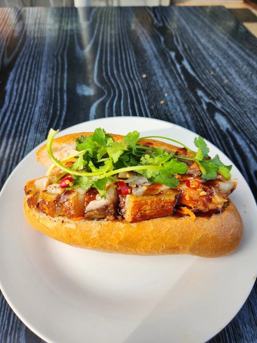 Highlights, Ms Banh Mi Kilsyth South