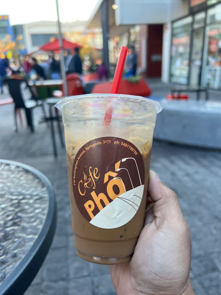 Highlights, Cafe Phố