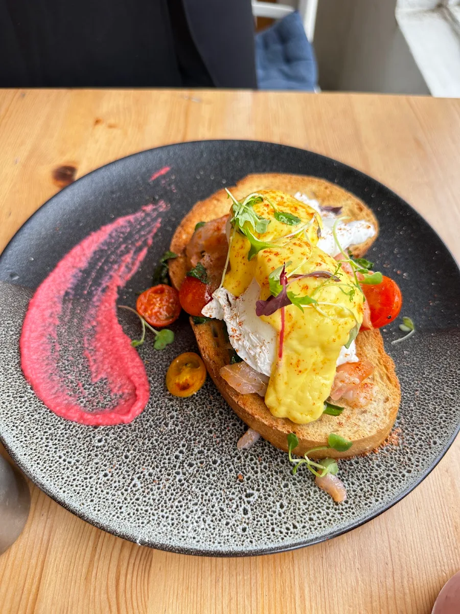 Highlights, Somerset Cafe