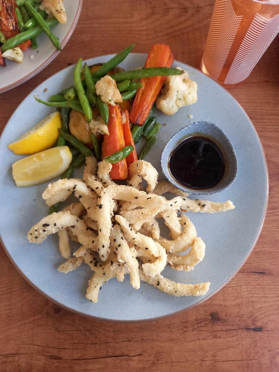 Salt and Pepper Squid w Veg