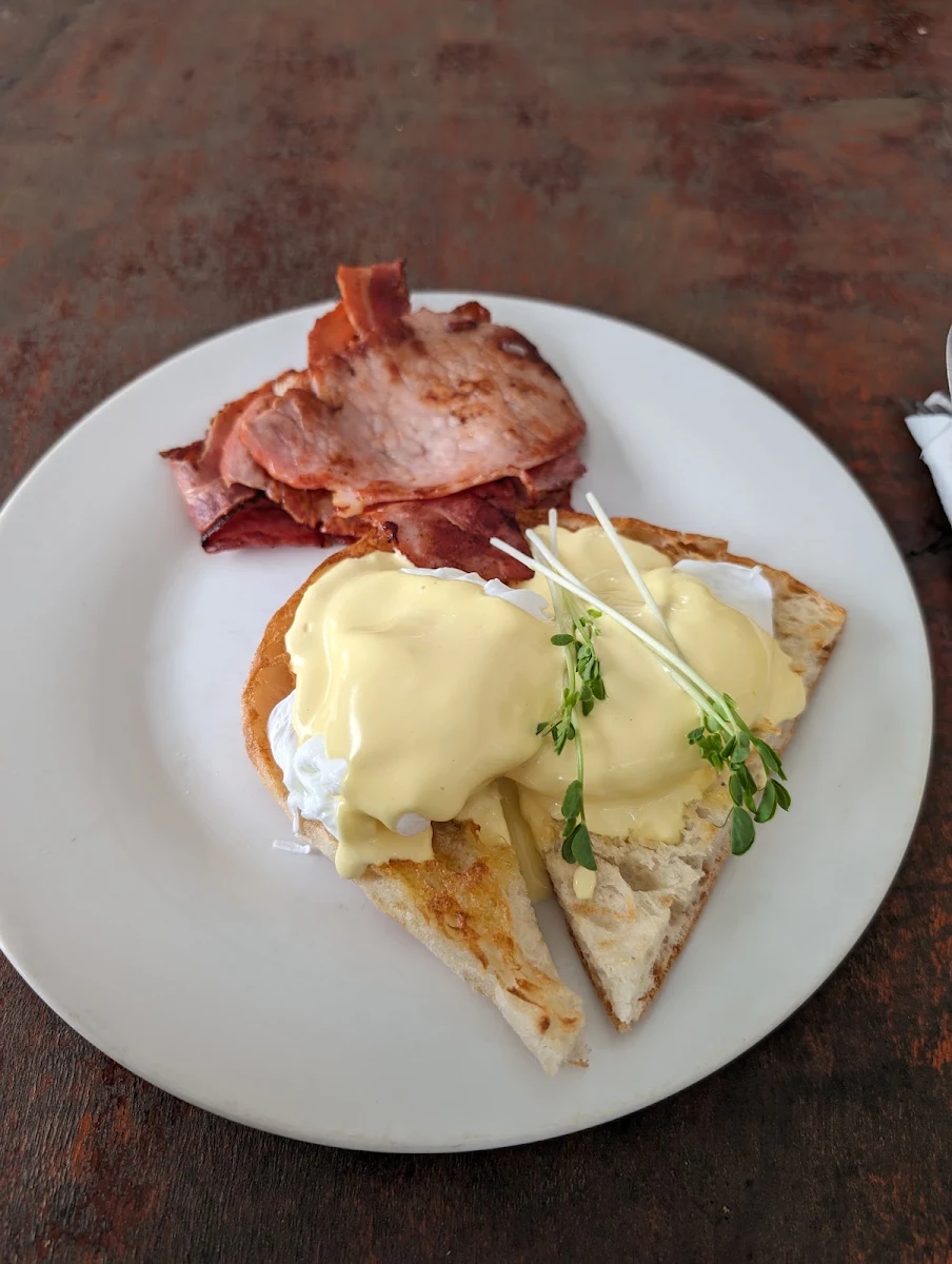Eggs Benedict
