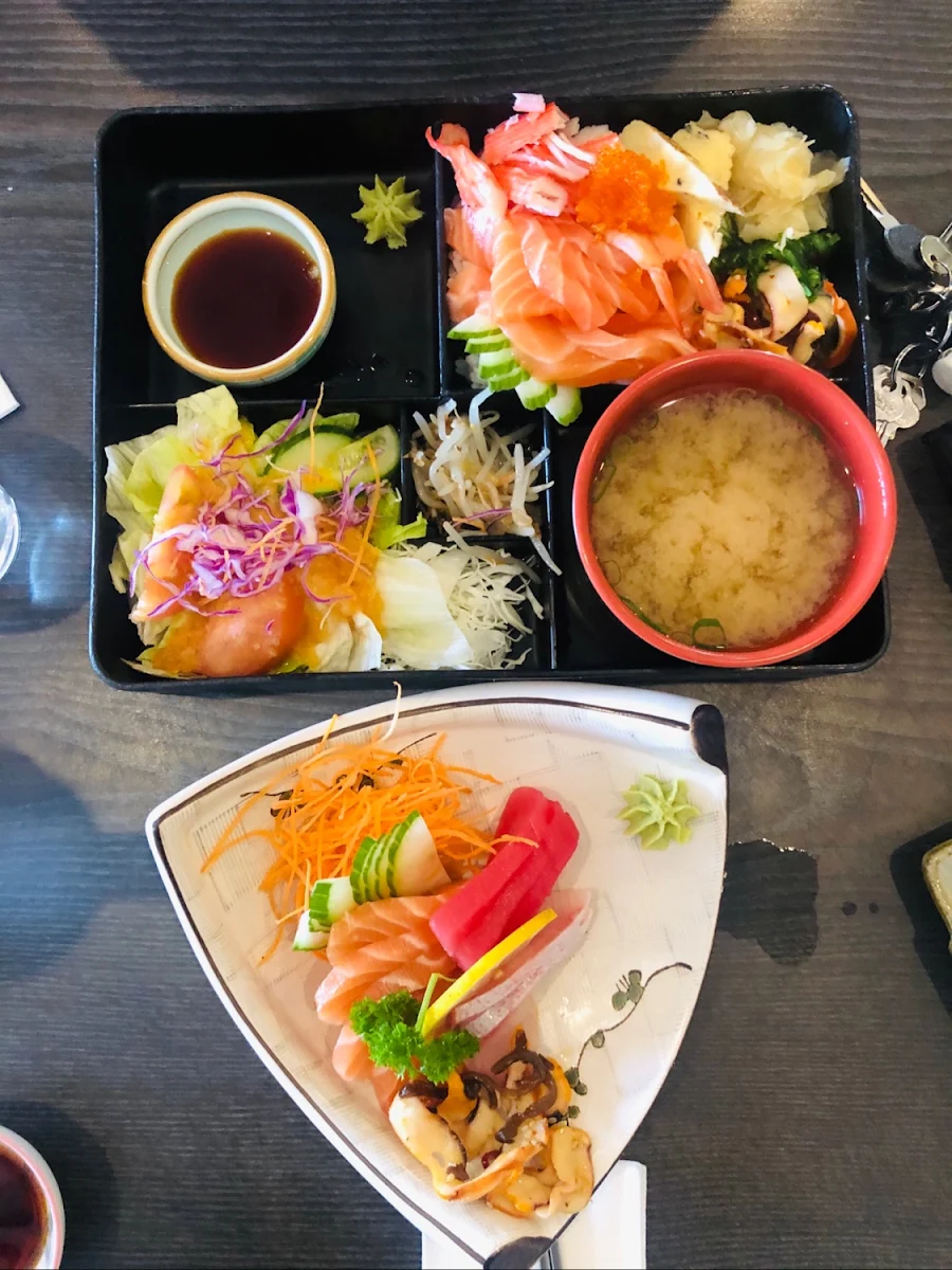 Chirashi Set, HANAMI Japanese Restaurant