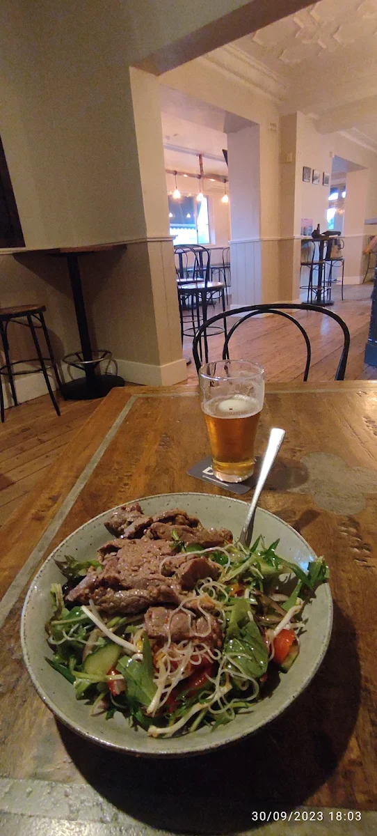 Beer, The Light Horse Hotel Murrumburrah