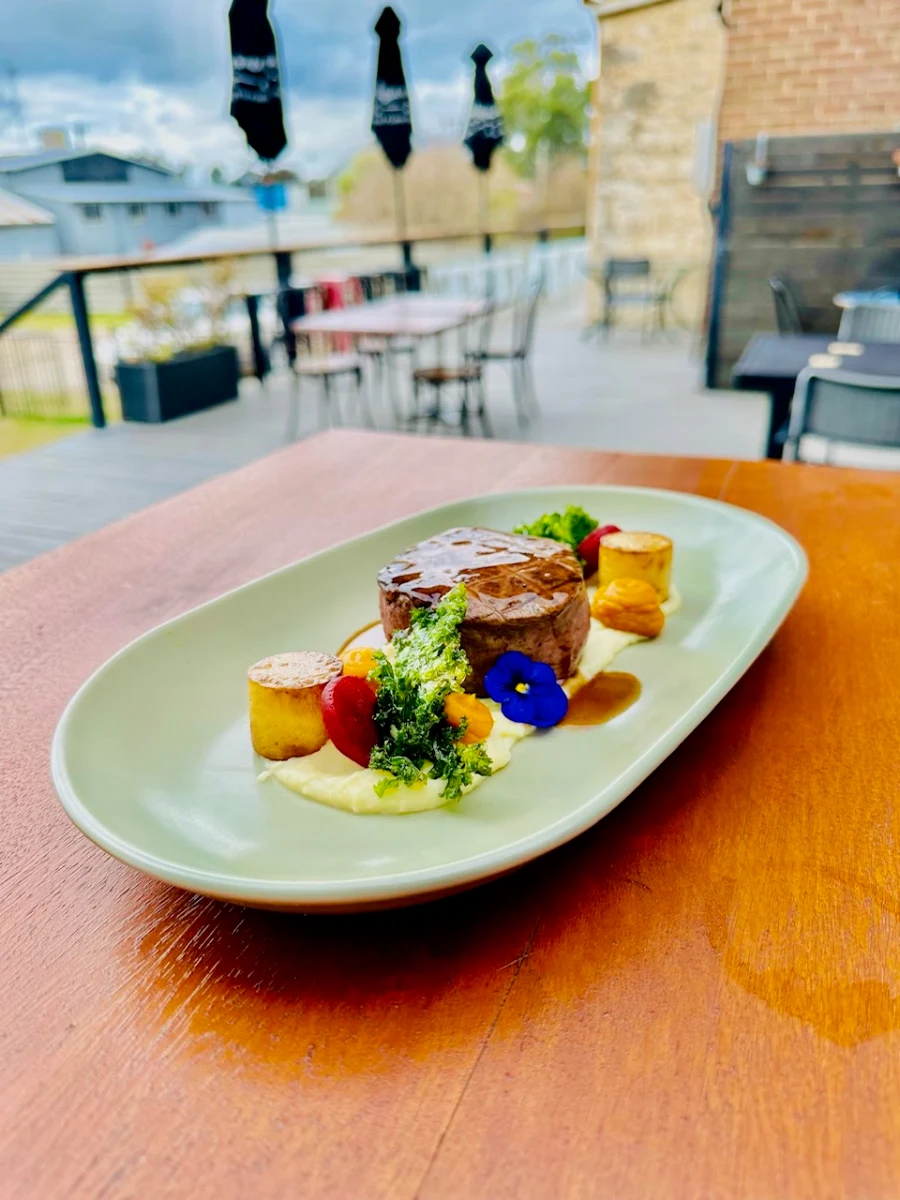 Highlights, The Light Horse Hotel Murrumburrah