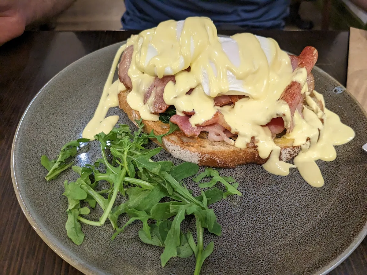 Eggs Benedict with Bacon