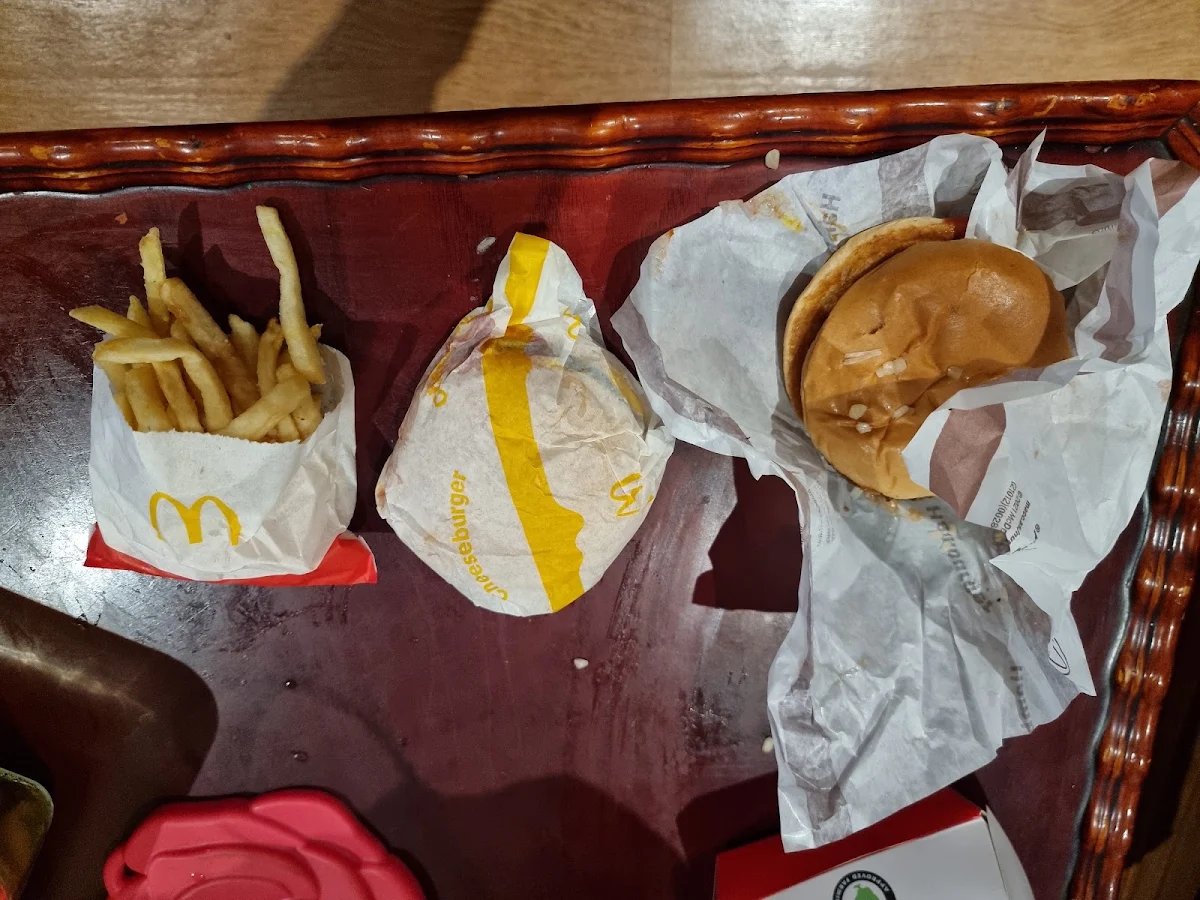 wtf, McDonald's Wadalba