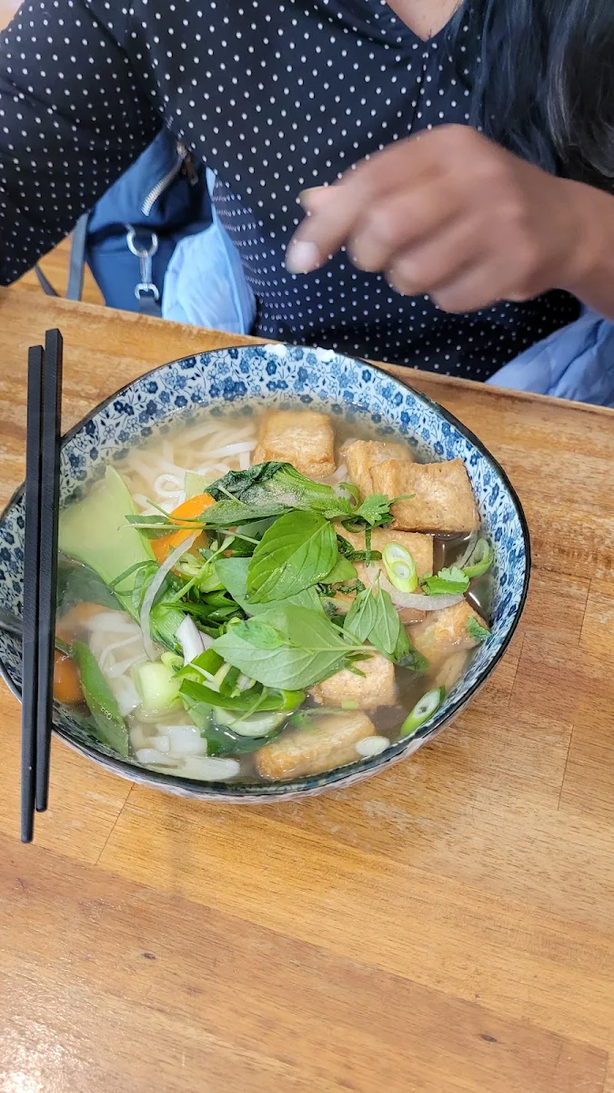 Highlights, Pho Nung 123