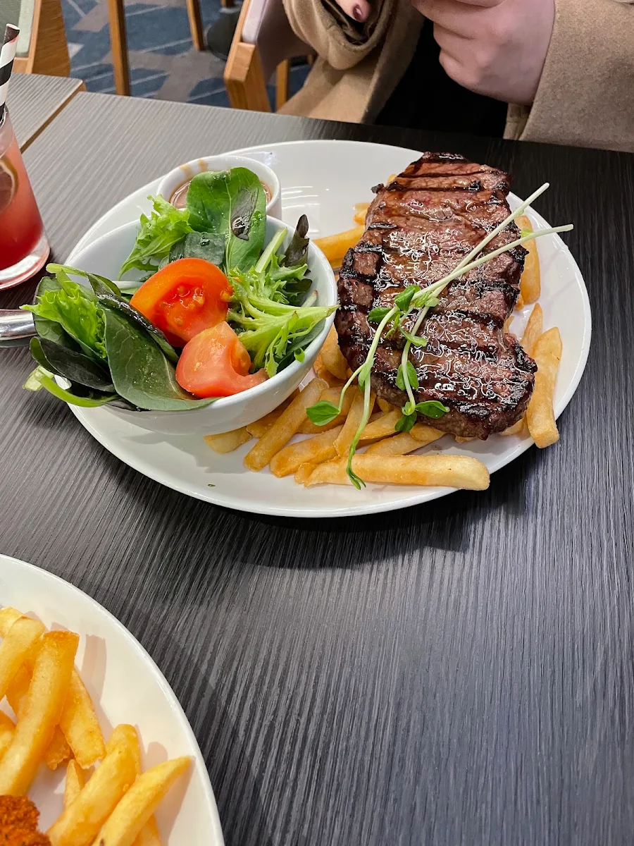 Highlights, Cucina Mia Restaurant