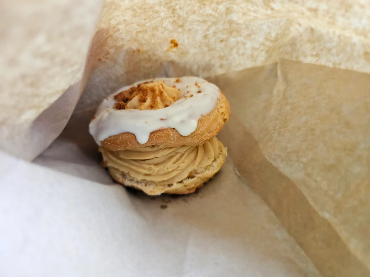 Biscoff Eclair