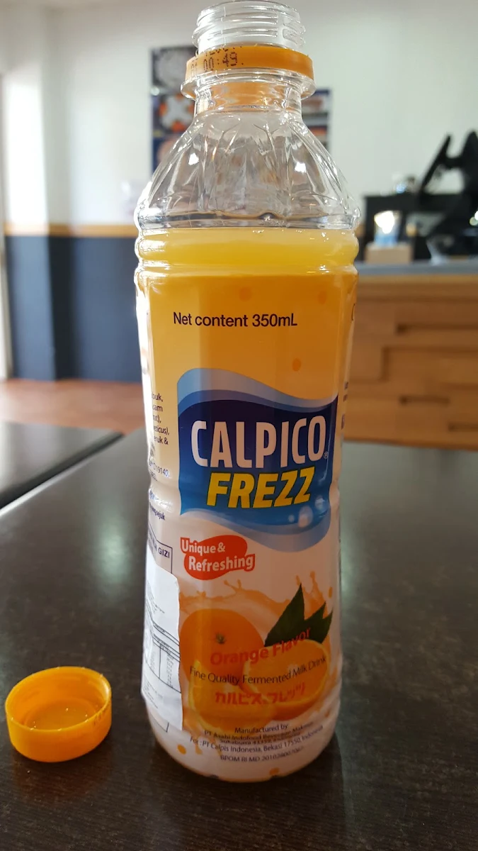 Calpico, Komo Sushi