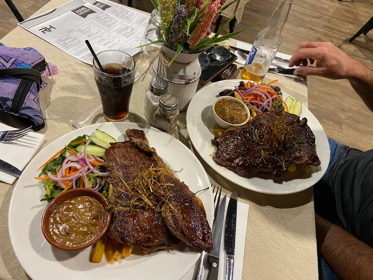 Highlights, Railway Hotel Deniliquin