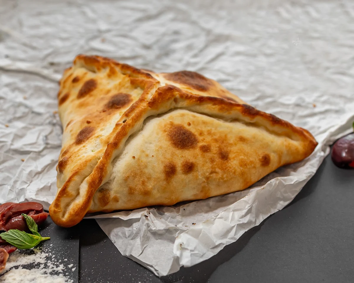 Highlights, Belmore Pizza and Manoush