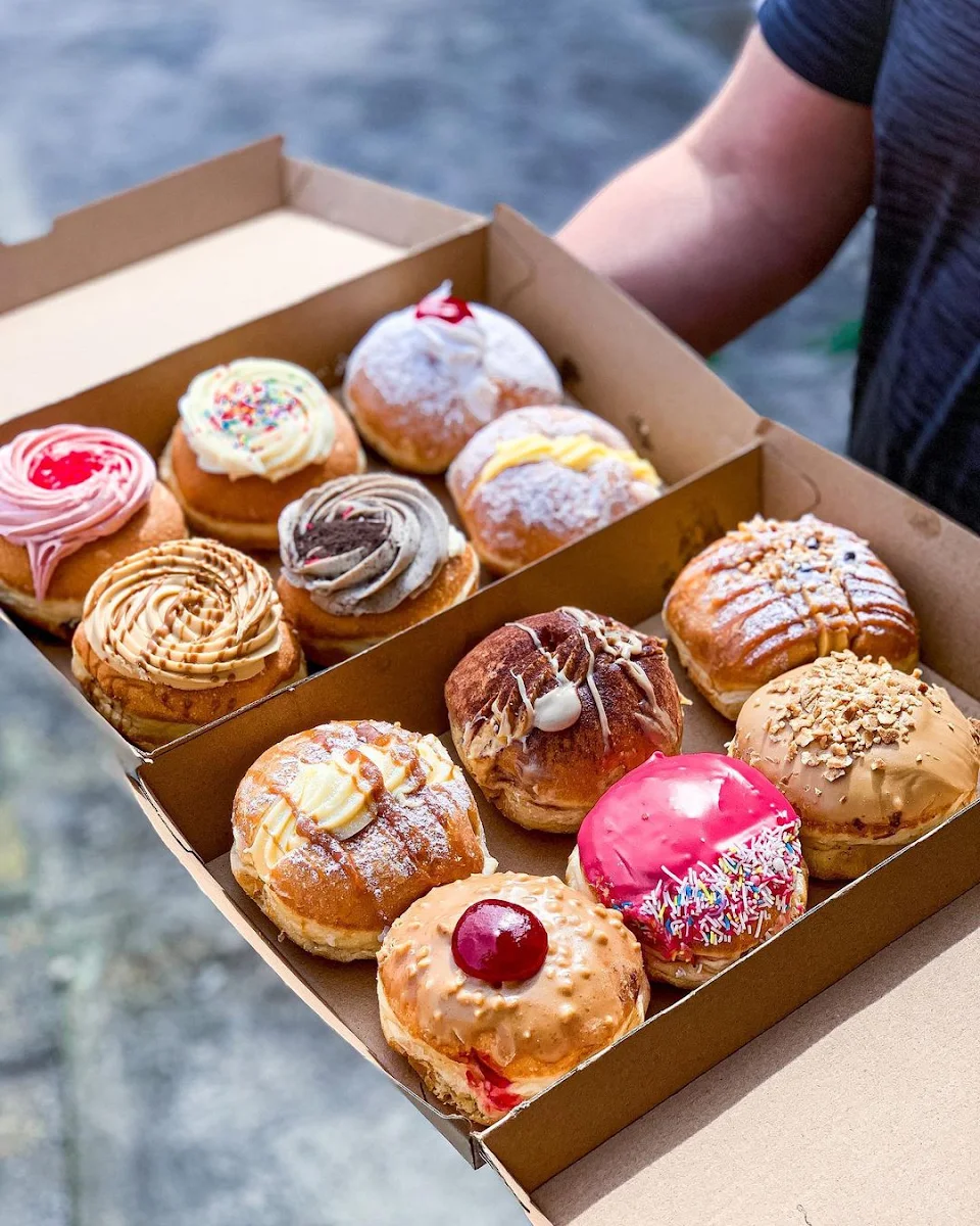 Highlights, Nuts for Donuts Tottenham