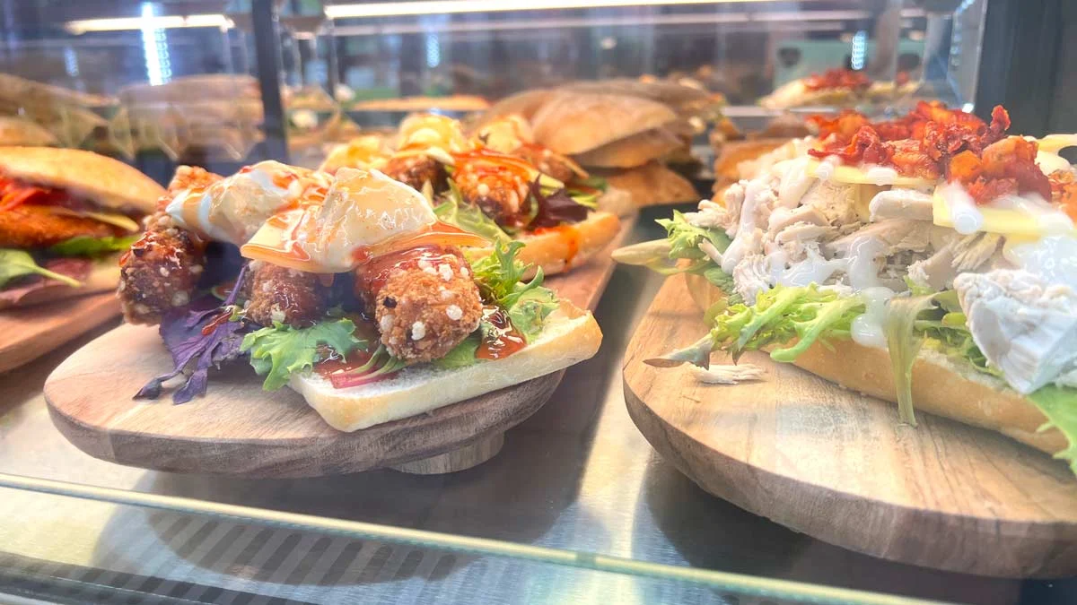 Highlights, Abbotts Cafe Delight