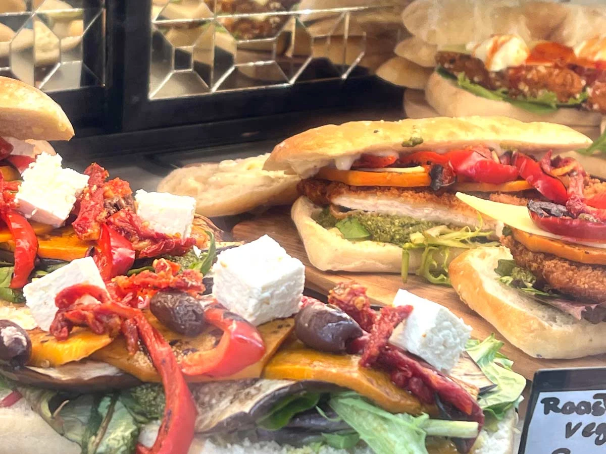 Highlights, Abbotts Cafe Delight
