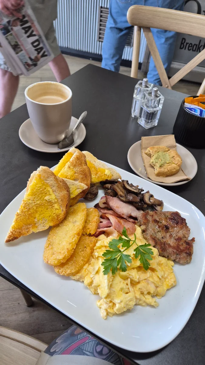 Highlights, Quartz Cafe