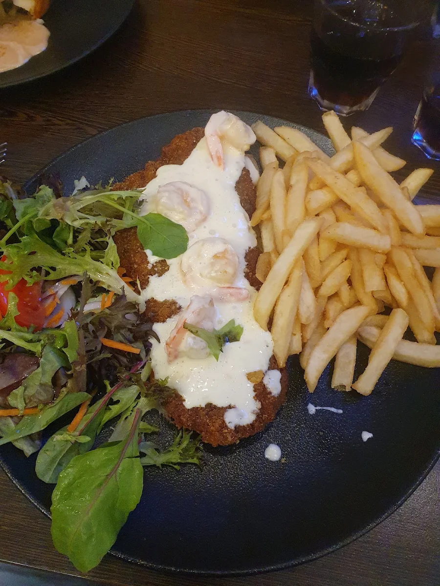 Beef Snitty with Garlic Prawns