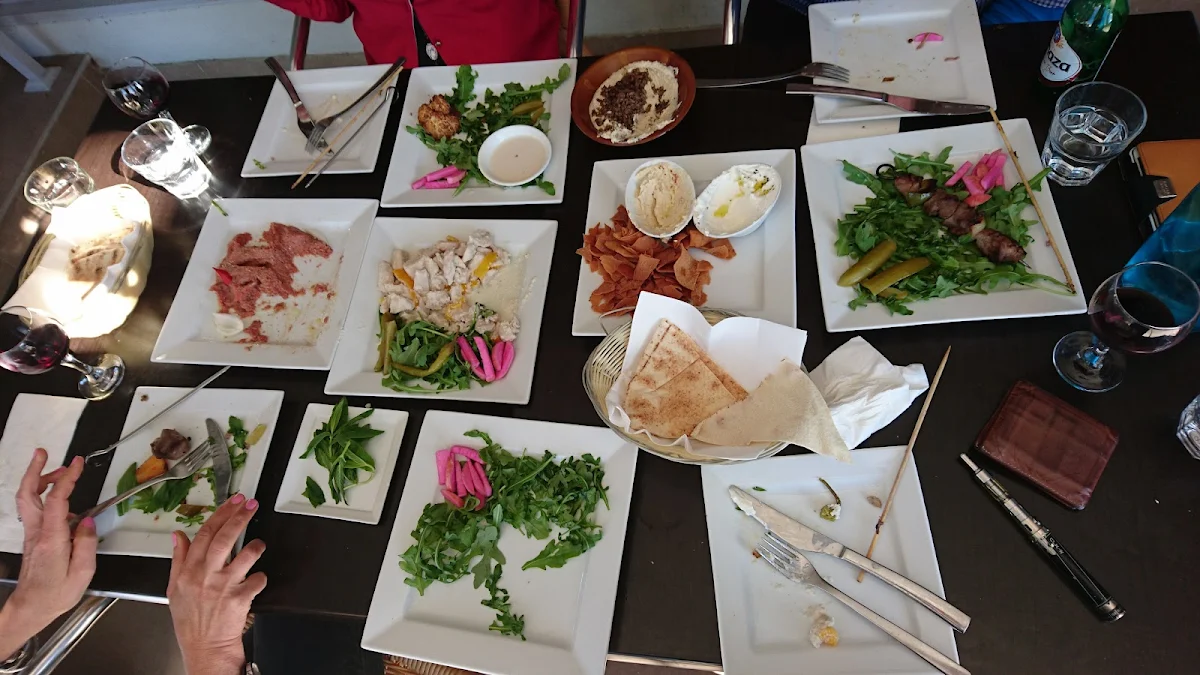 Highlights, Arabian Lounge