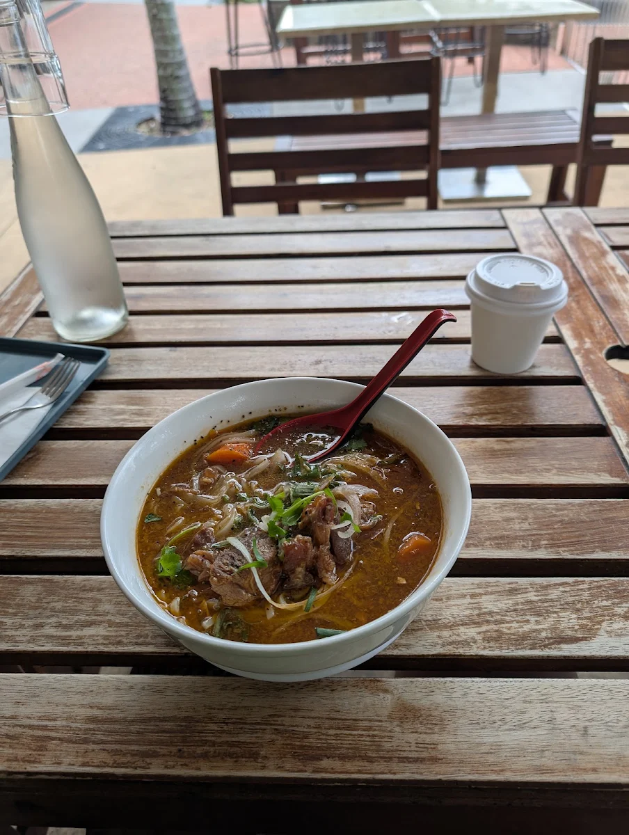 Highlights, Viet House Restaurant