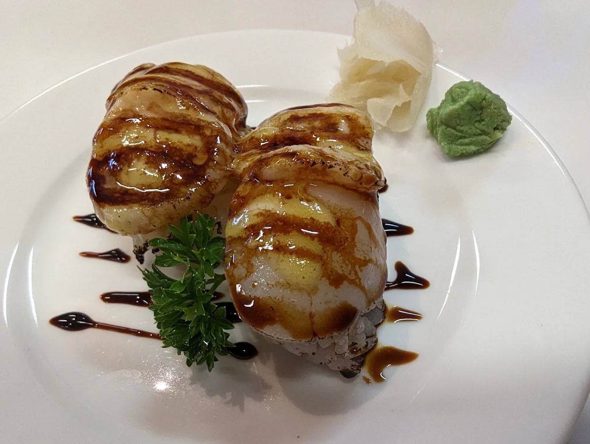 Grilled Scallop Sushi