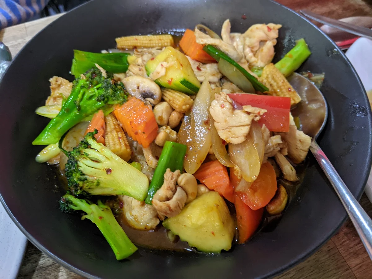 Chicken and Cashew Stir Fry