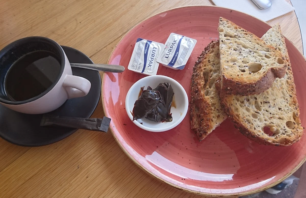 Highlights, Cafe Metrio
