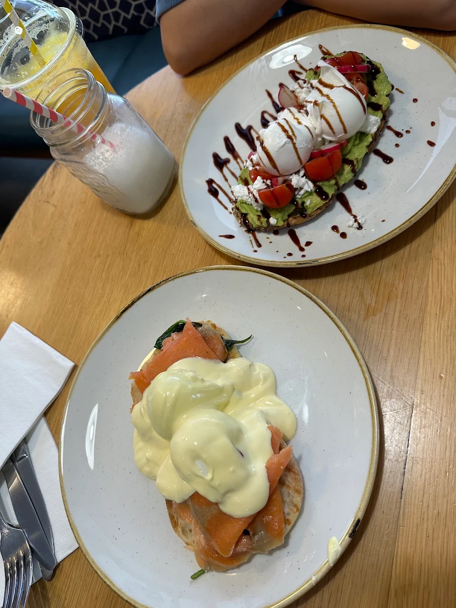 Highlights, Cafe Metrio