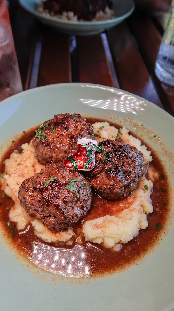 Highlights, King Ludwigs German Restaurant and Bavarian Beer Bar