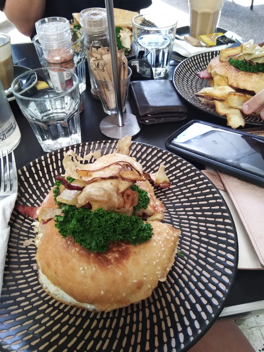 Bacon Spinach Roll, Willes Fine Foods