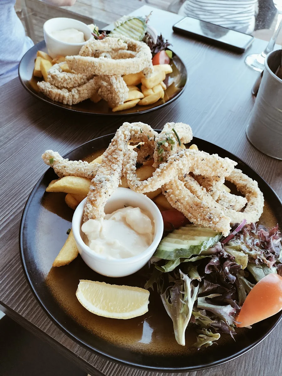 Squid & Chips, Islanders' Tavern