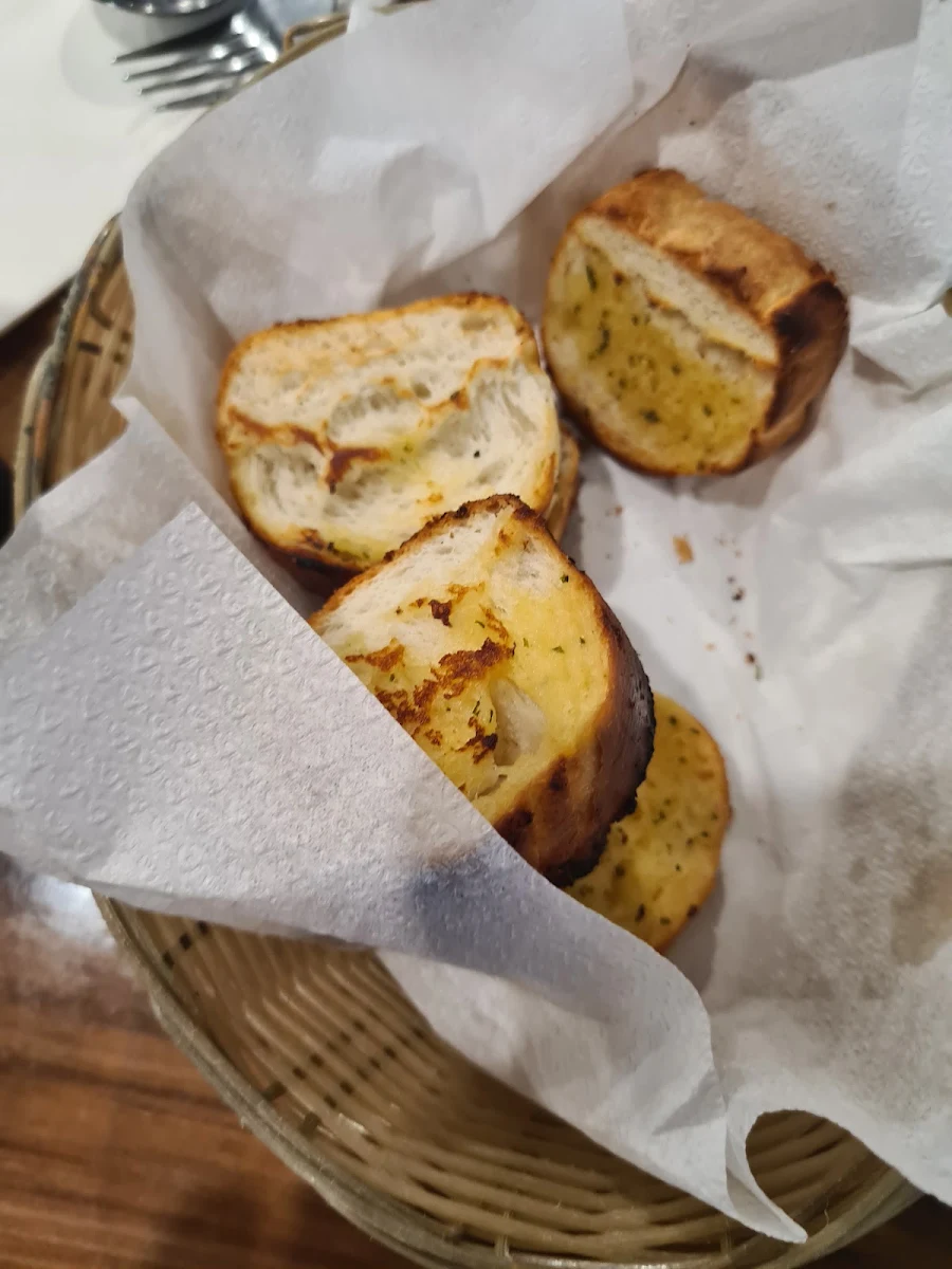 Garlic Bread, Cafe Oliveto