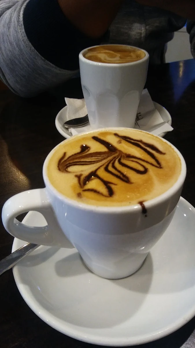 Highlights, Taylor Blend cafe