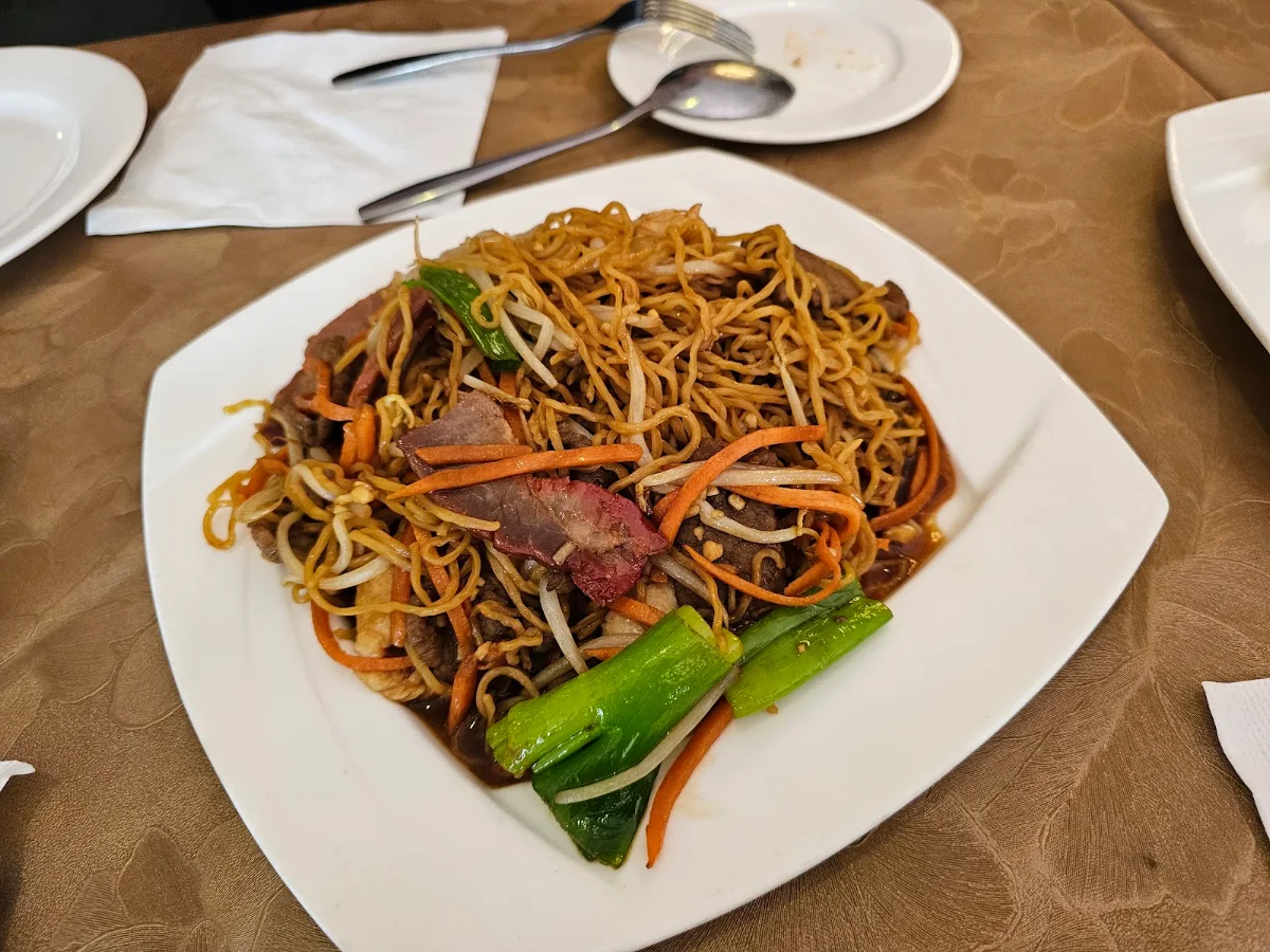 Roast Duck Chow Mein