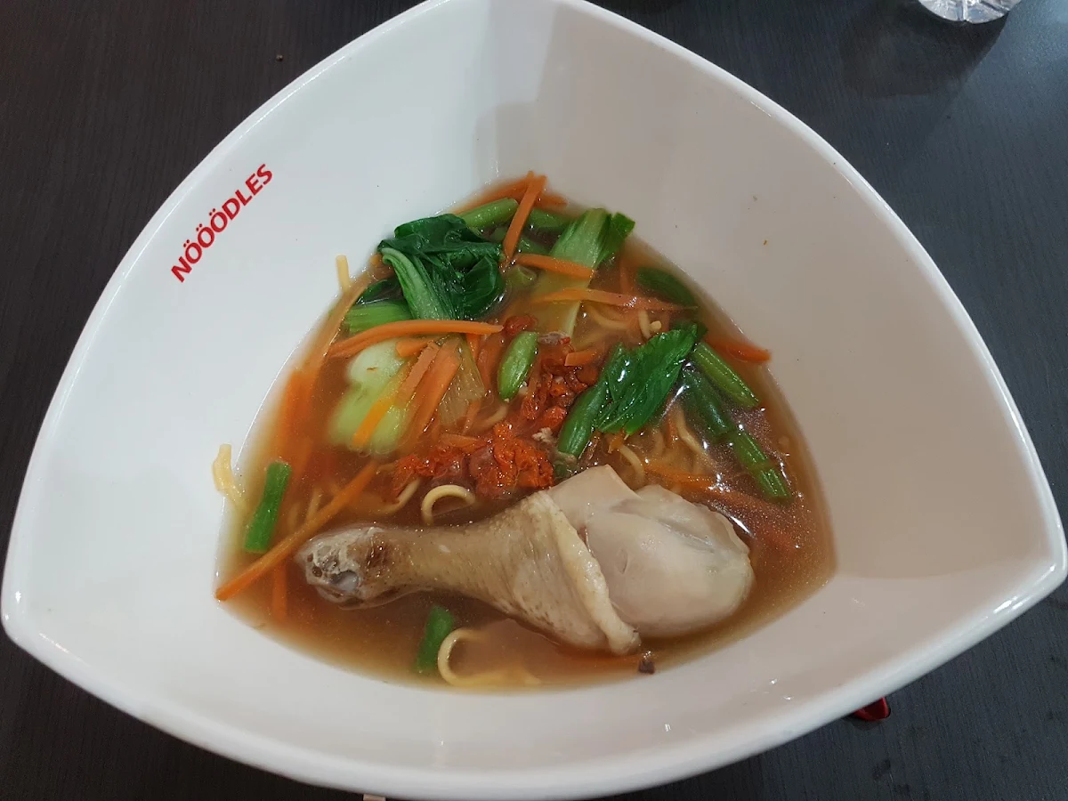 Herbal Chicken Noodles