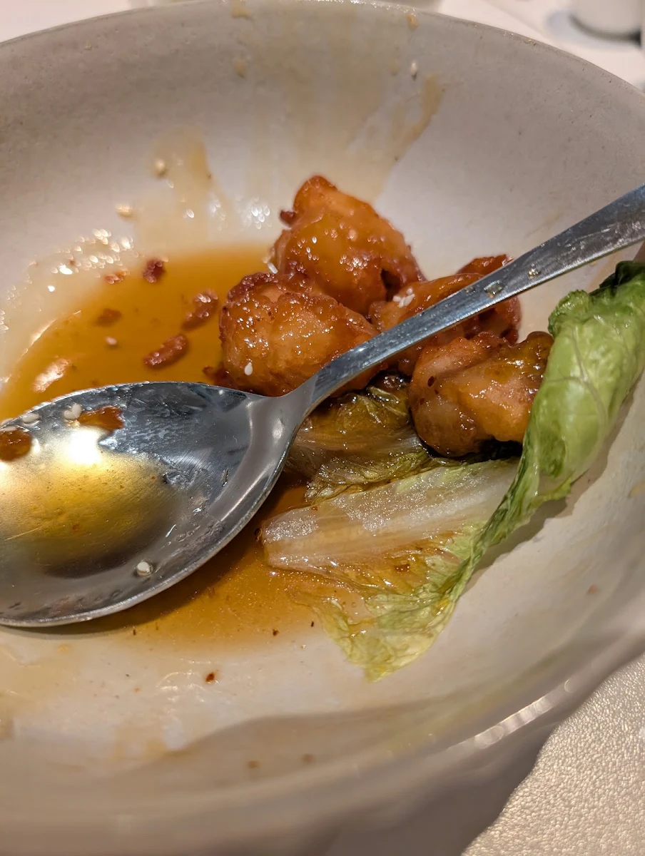 Highlights, Golden Dragon Chinese Restaurant