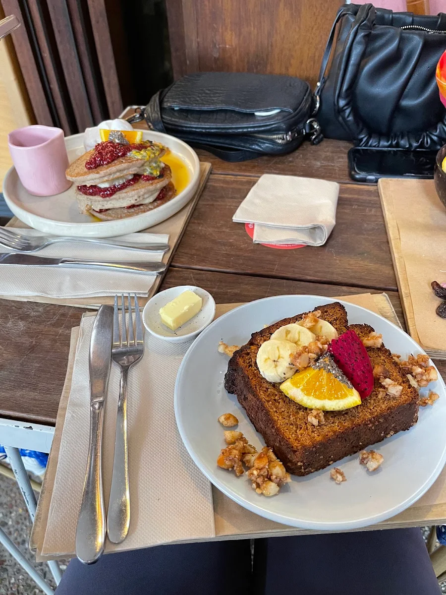 Banana Bread, Combi Byron Bay