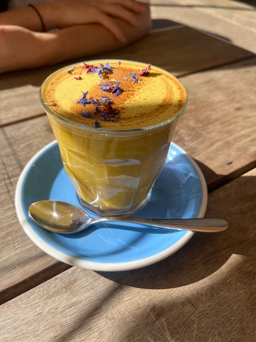Turmeric Latte, Combi Byron Bay