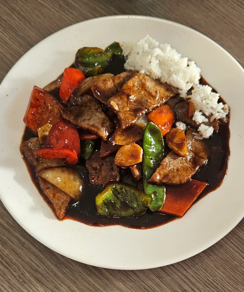 Stir-Fried Beef with Black Pepper