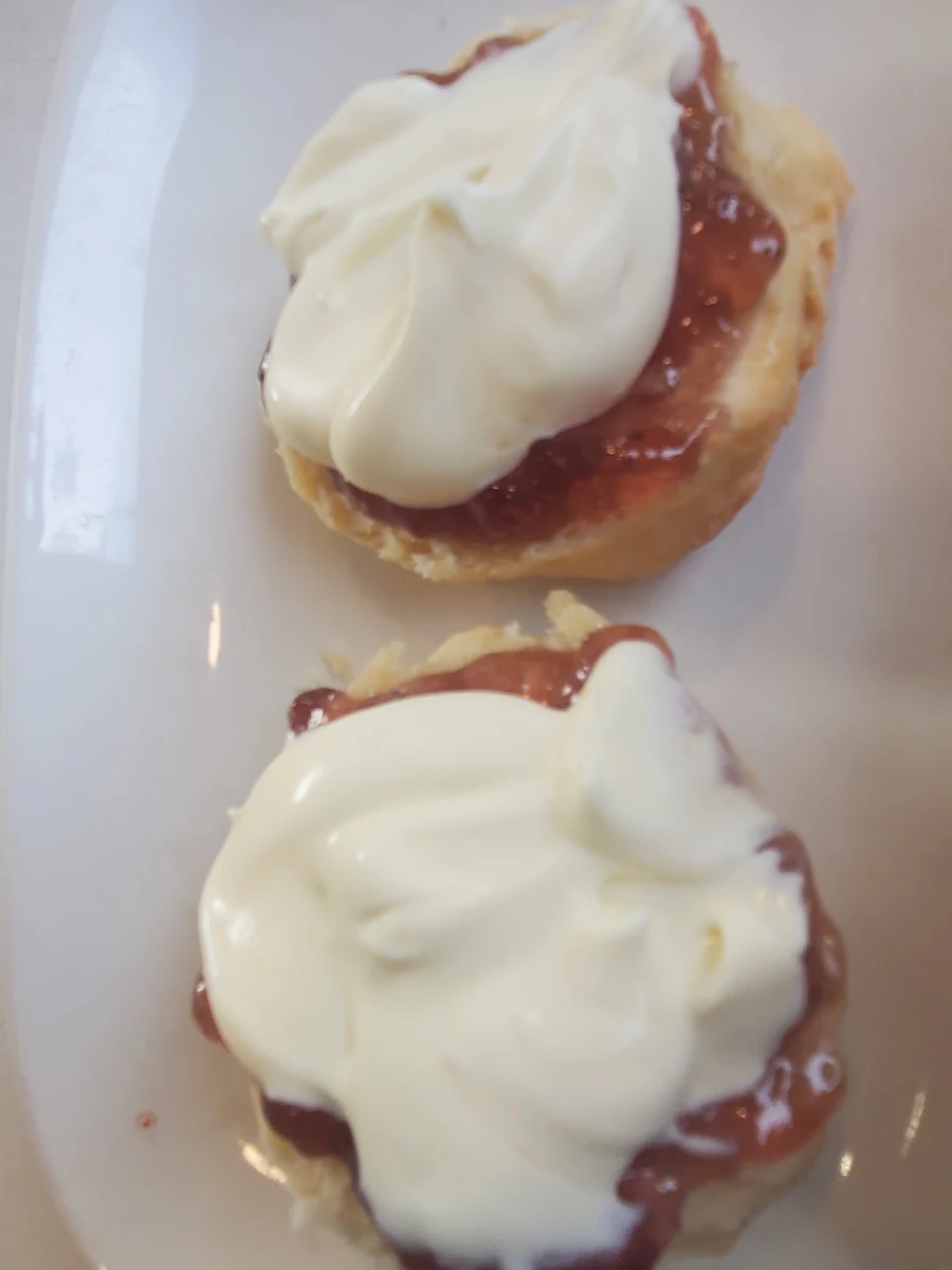 Scones, Glasshouse Hampton