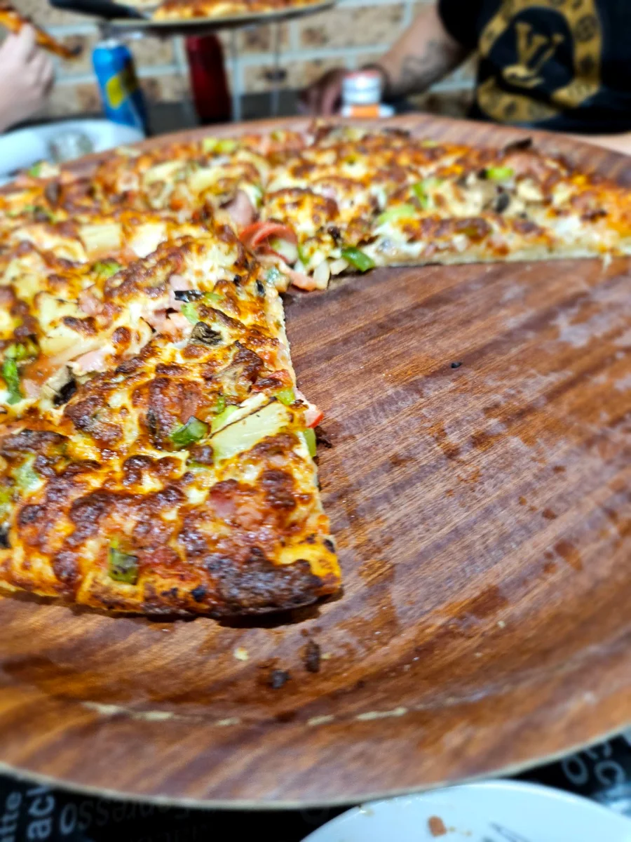 Highlights, Parkview Pizza