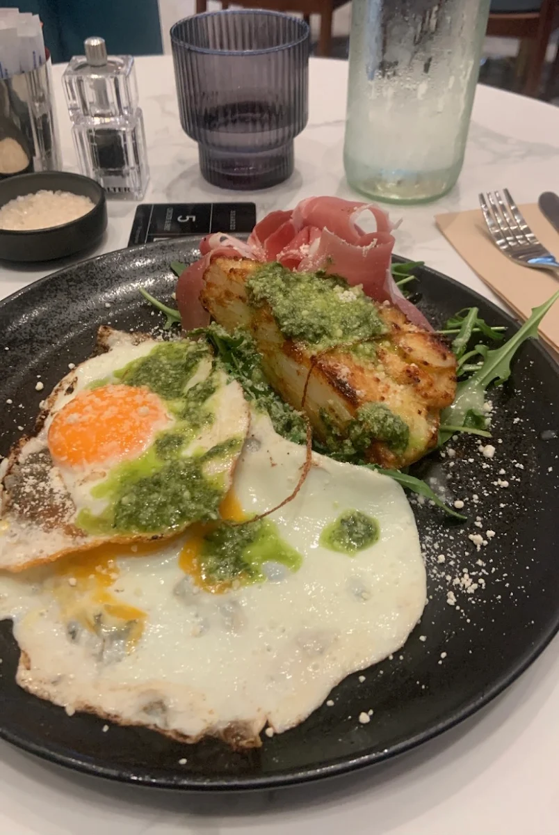 Avo Smash V, Bearded Bear Cafe