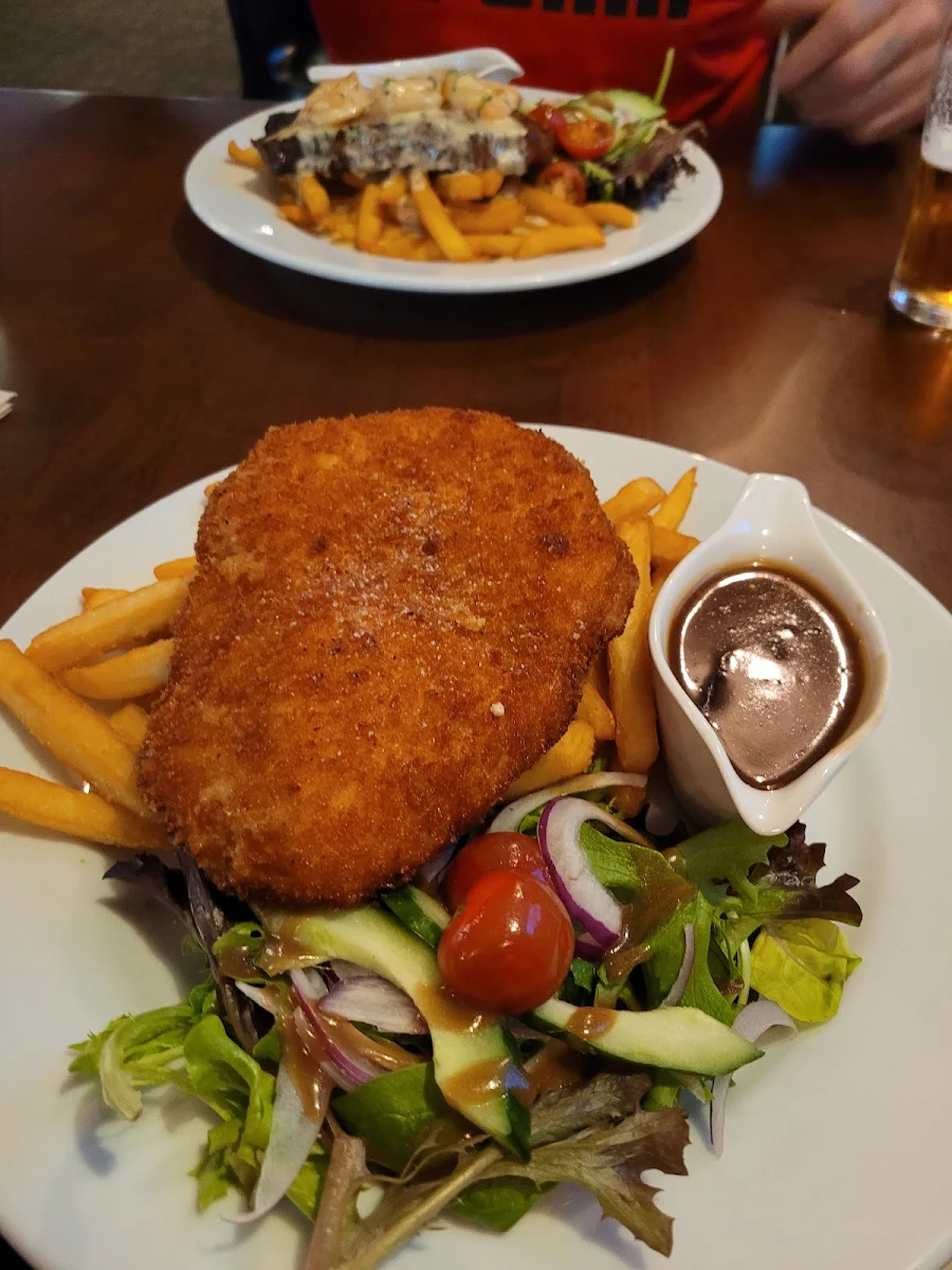 Chicken Schnitzel, Hotel Metropole Lismore