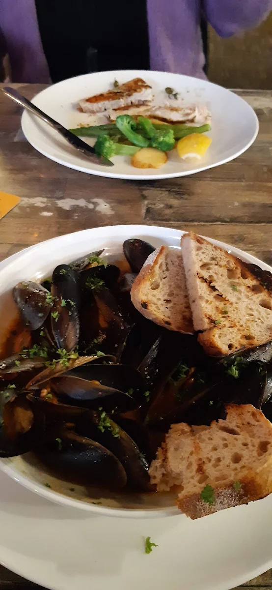 Mussels, Hotel Metropole Lismore