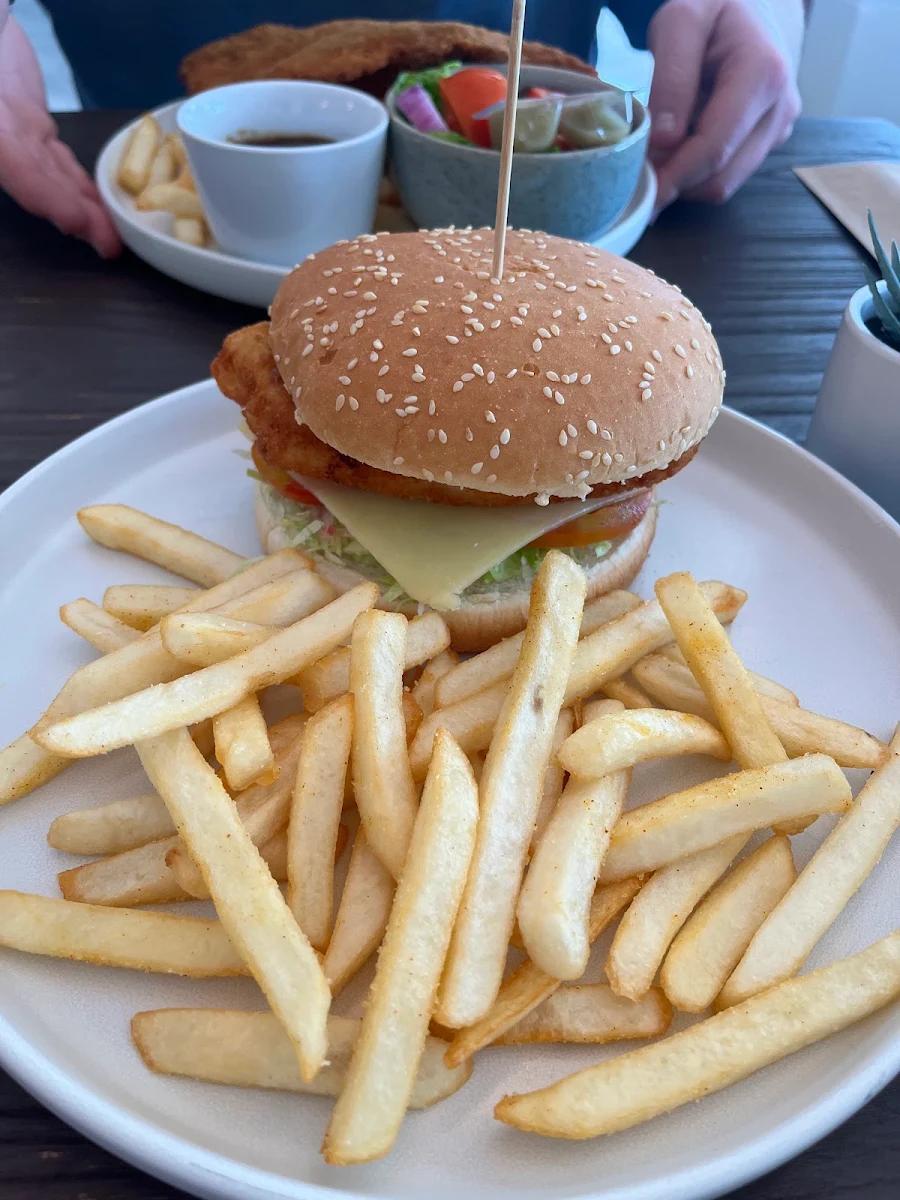 Chicken Burger, Peterson’s Blue Lime Cafe & Deli