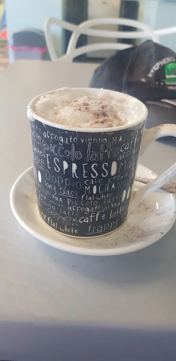 Mugachinno, Peterson’s Blue Lime Cafe & Deli