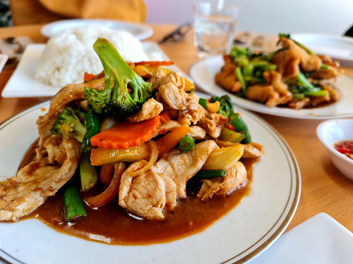 Pad Khing, Thai Restaurant and Cafe