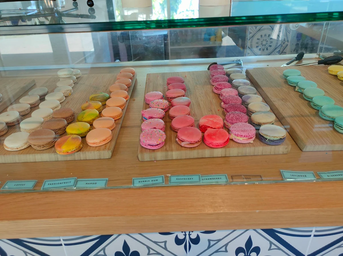 Macarons, French Riviera by Maison Saint-Honoré