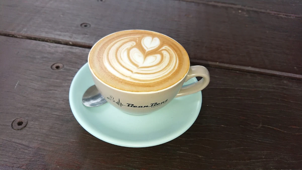 Flat White, Bean Beat