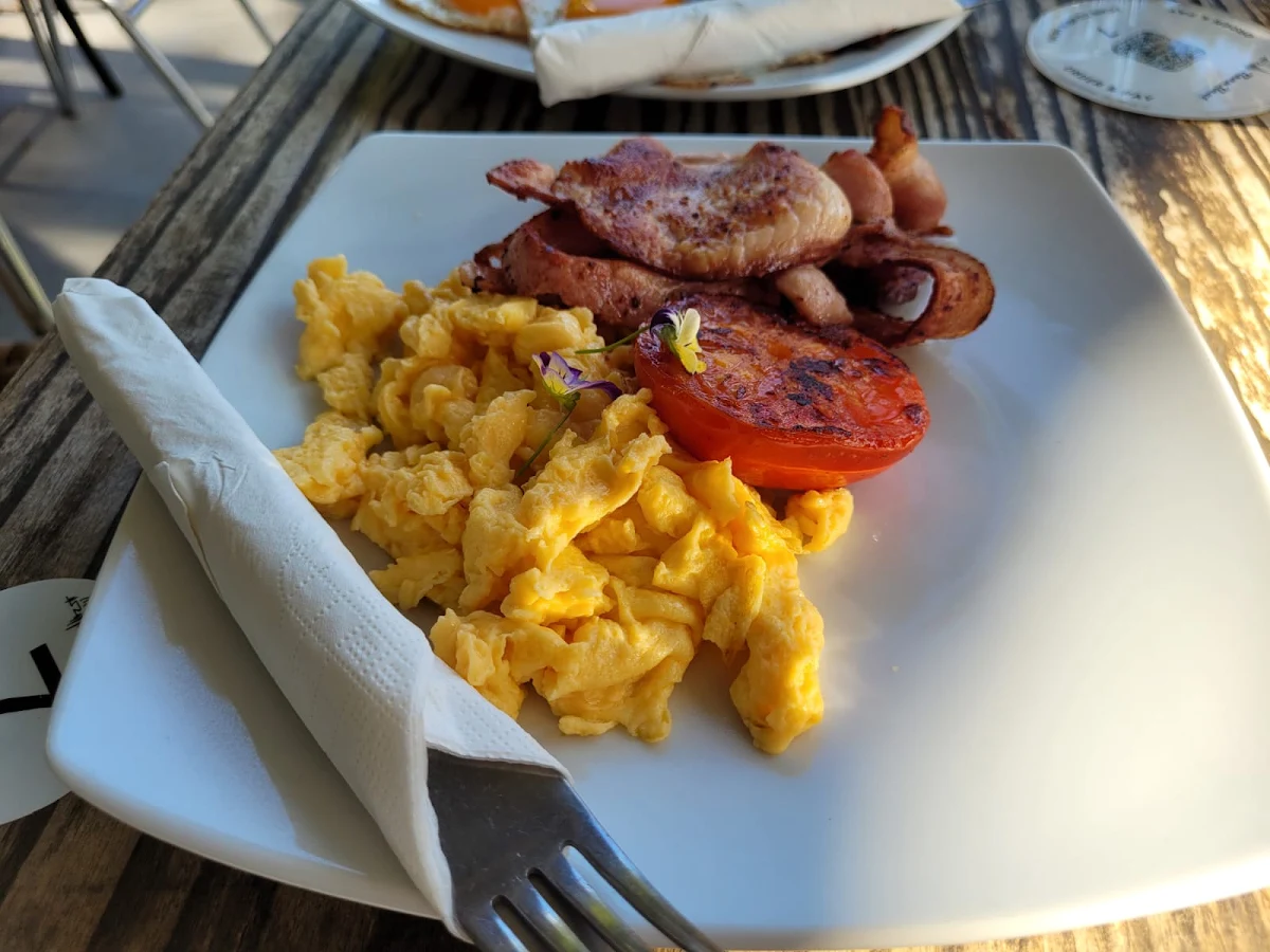 Scrambled Eggs, Bean Beat
